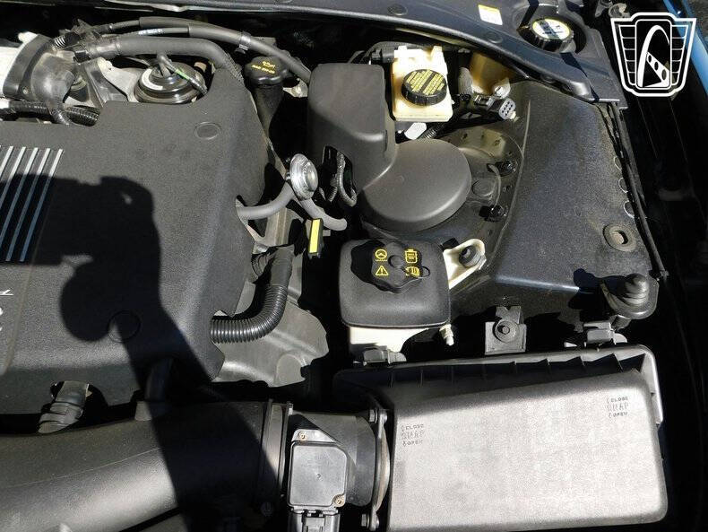 2002 Ford Thunderbird Deluxe