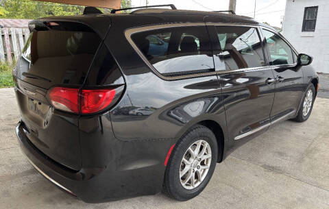 2020 Chrysler Pacifica Touring L