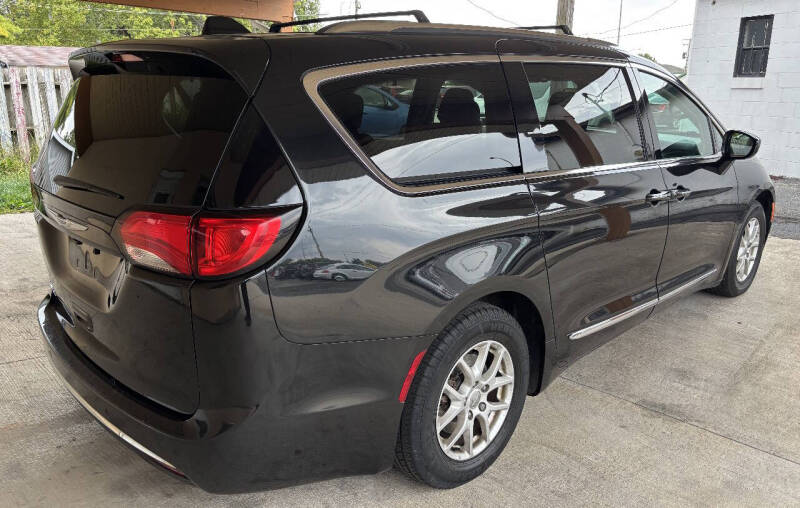 2020 Chrysler Pacifica Touring L