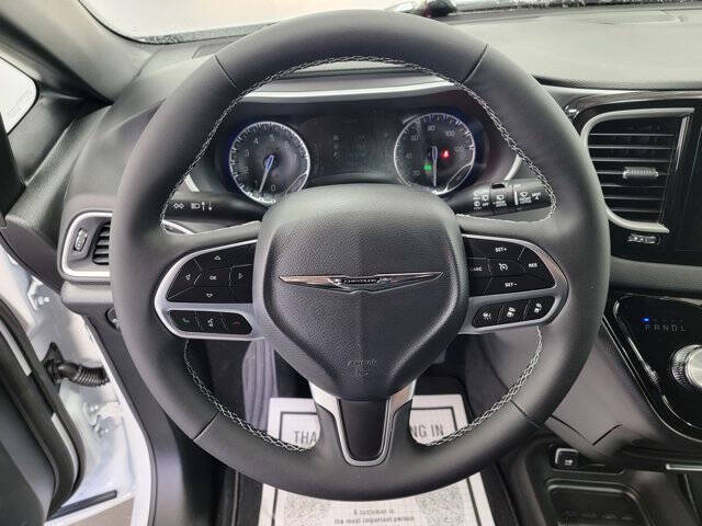 2026 Chrysler Voyager LX