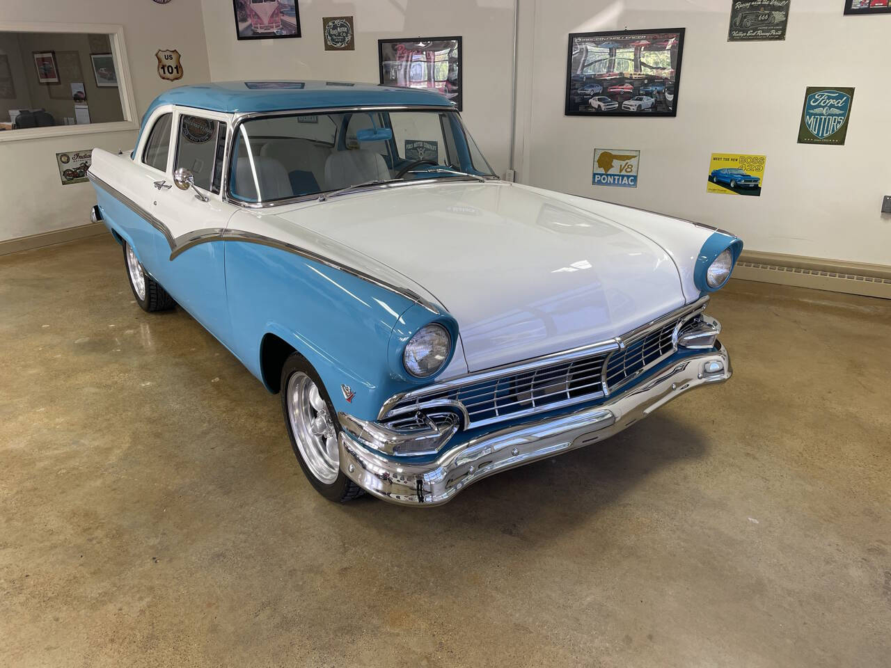 1956 Ford Fairlane 2