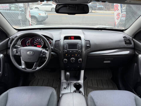 2013 Kia Sorento LX