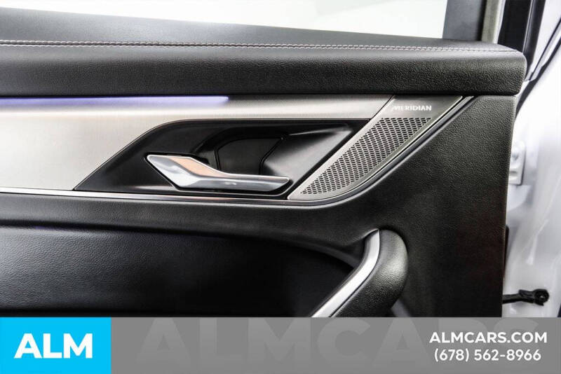 2025 Jaguar F-PACE P250 R-Dynamic S