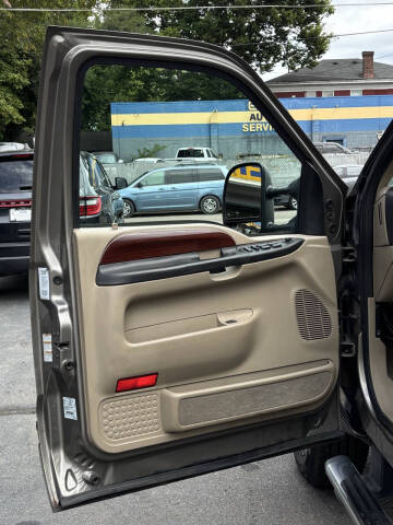 2005 Ford Excursion Limited