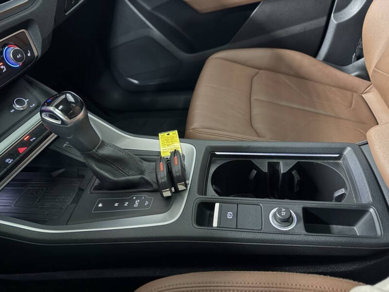 2019 Audi Q3 quattro S line Prem Plus 45 TFSI