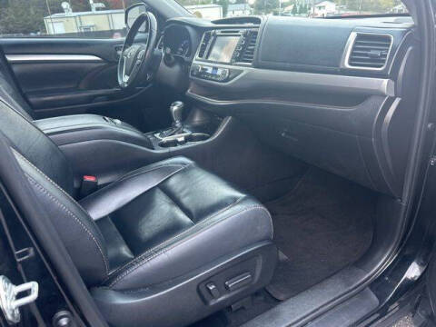 2019 Toyota Highlander SE