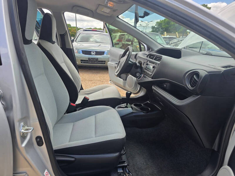 2014 Toyota Prius c Four