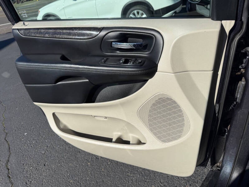 2014 Dodge Grand Caravan American Value Package