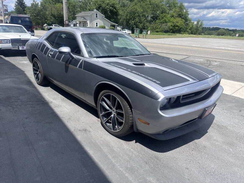 2013 Dodge Challenger SXT Plus