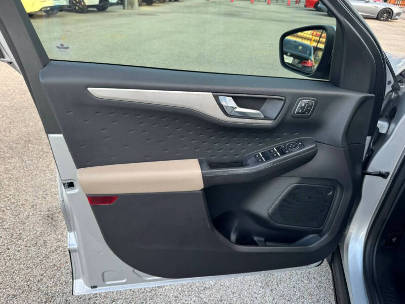 2020 Ford Escape SEL