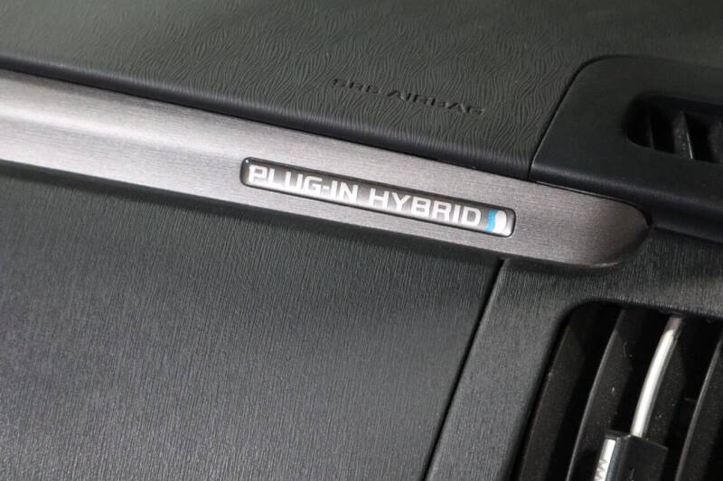 2013 Toyota Prius Plug-in Hybrid