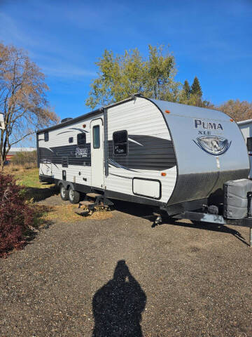 2017 Palamino Puma XLE 27-RBQC for sale at Linwood Auto Connections in Wyoming MN