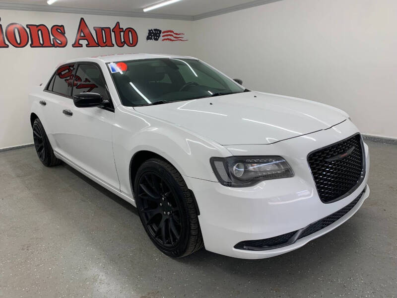 2019 Chrysler 300 Touring