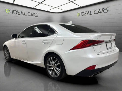 2019 Lexus IS 300