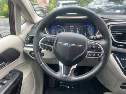 2017 Chrysler Pacifica Touring-L Plus