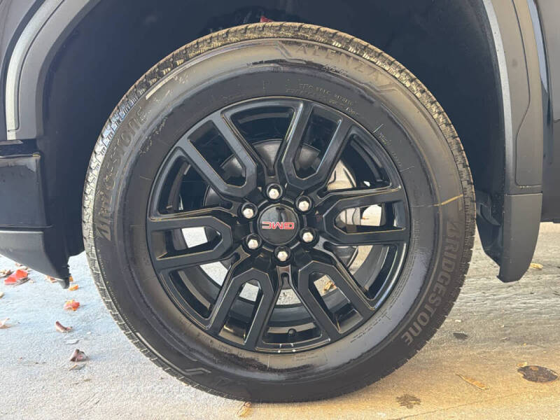 2026 GMC Sierra 1500 Elevation Standard