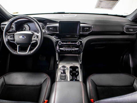 2024 Ford Explorer ST-Line