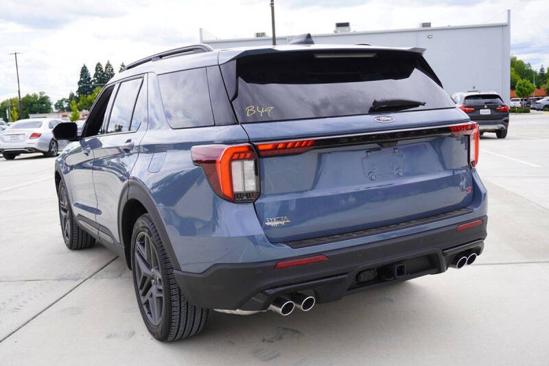 2025 Ford Explorer ST