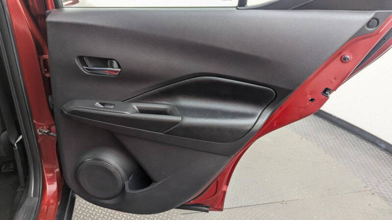 2019 Nissan Kicks SR