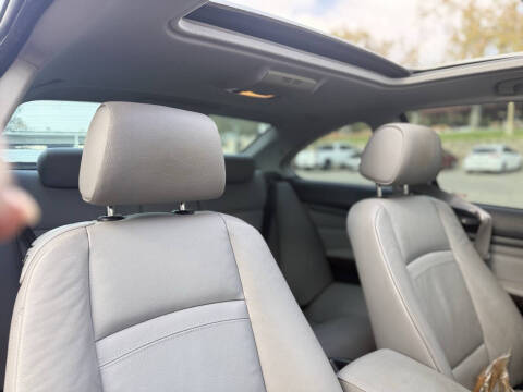 2012 BMW 3 Series 328i