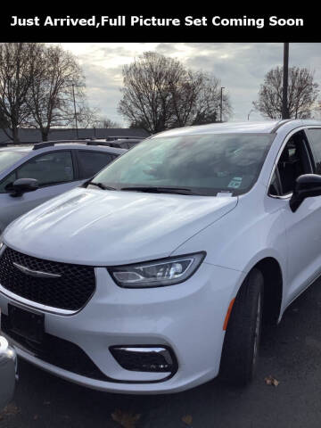 2025 Chrysler Pacifica Select