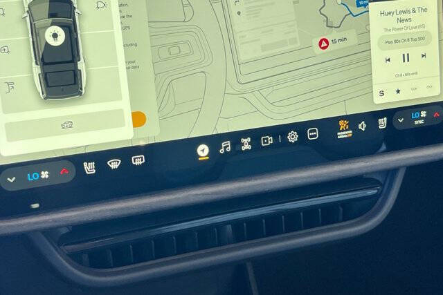2024 Rivian R1S