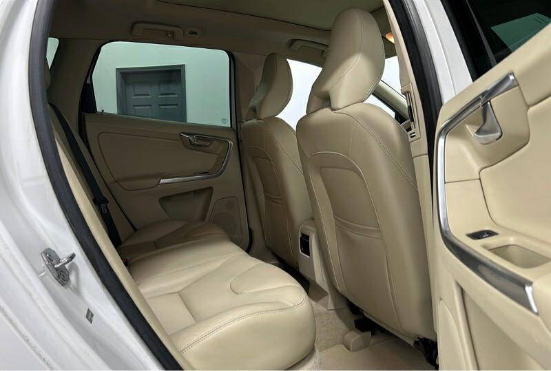 2016 Volvo XC60 T5 Drive-E Premier