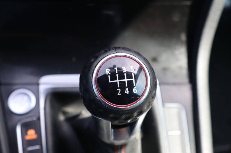 2016 Volkswagen Golf GTI SE