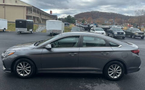 2018 Hyundai Sonata for sale at STAUNTON TRACTOR INC in Staunton VA