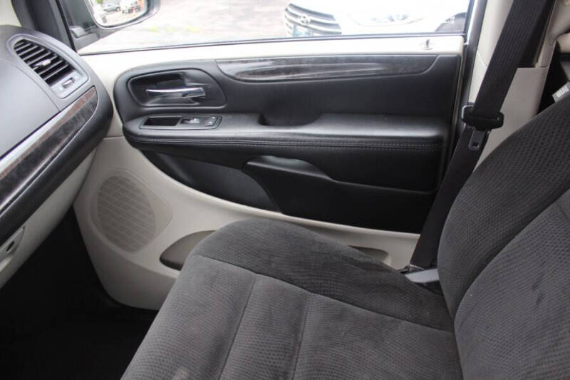 2015 Dodge Grand Caravan American Value Package