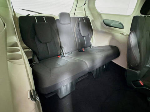 2017 Chrysler Pacifica LX