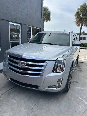 2017 Cadillac Escalade ESV Luxury
