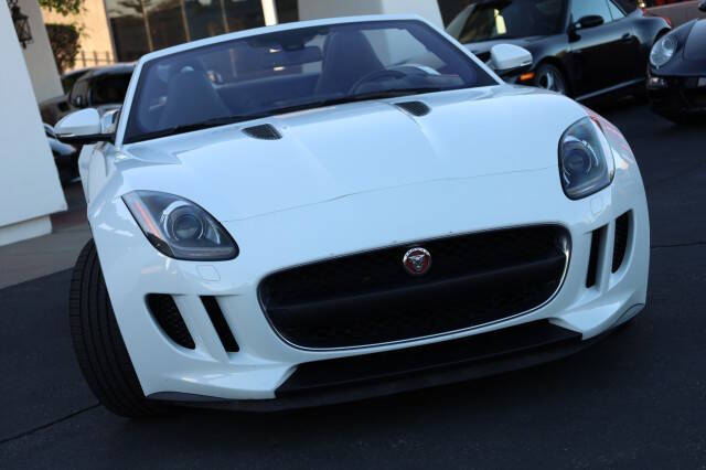 2017-jaguar-f-type.jpg