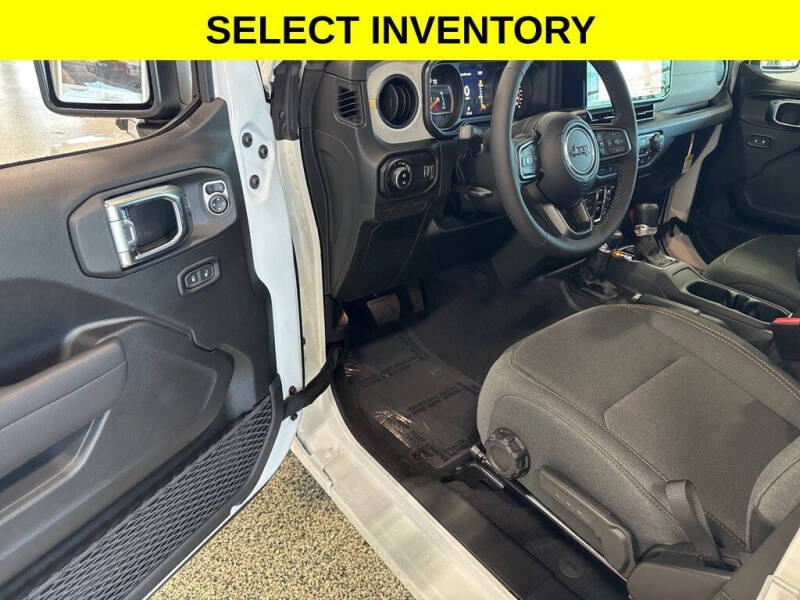 2025 Jeep Gladiator Sport