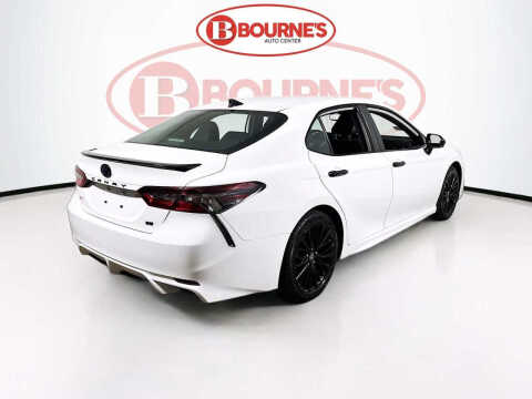 2022 Toyota Camry Hybrid SE Nightshade