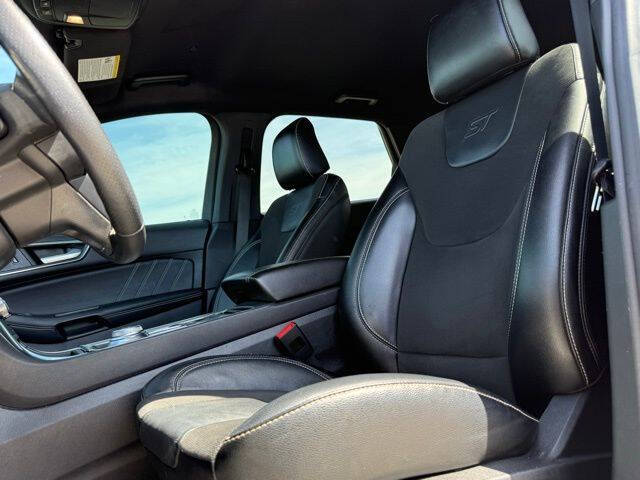 2023 Ford Edge ST