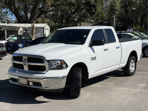 2017 RAM 1500 SLT