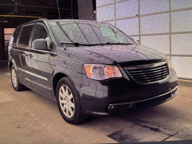 2016 Chrysler Town and Country for sale at Kars R Us in Dearborn Heights, MI