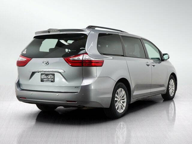 2016 Toyota Sienna