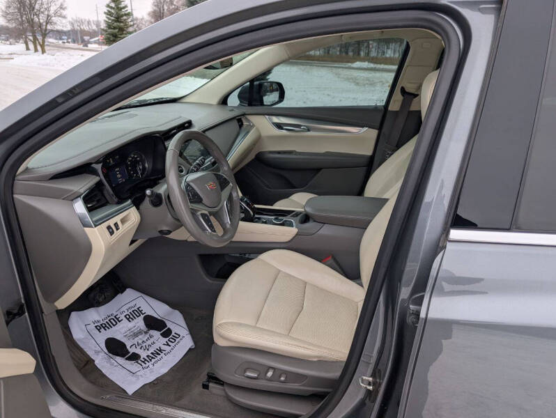 2022 Cadillac XT5 Premium Luxury