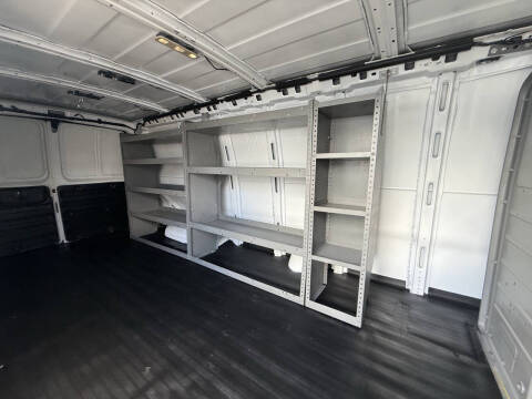 2018 GMC Savana 2500