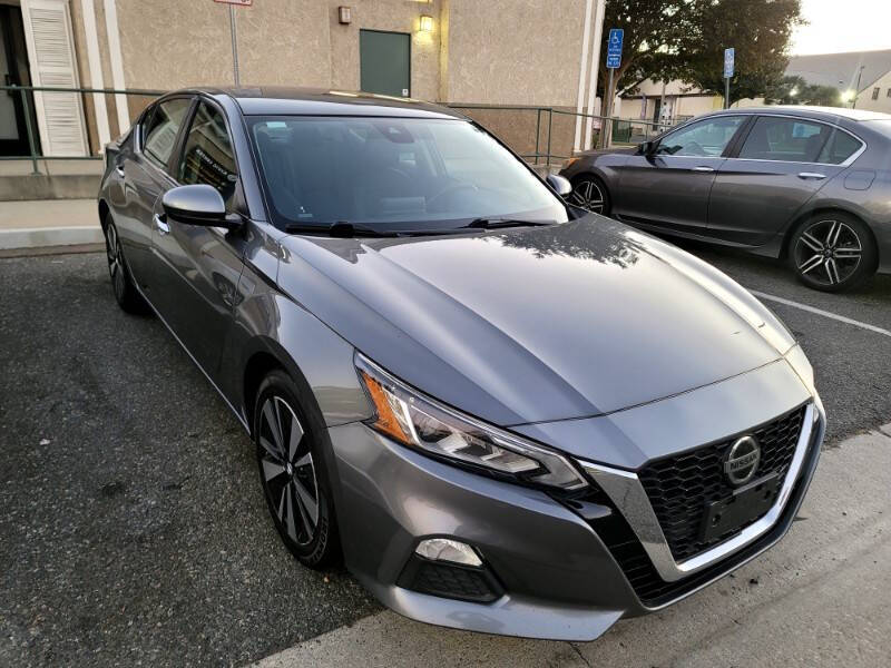 2021 Nissan Altima 2.5 SV