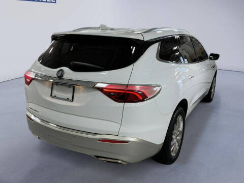 2022 Buick Enclave Essence