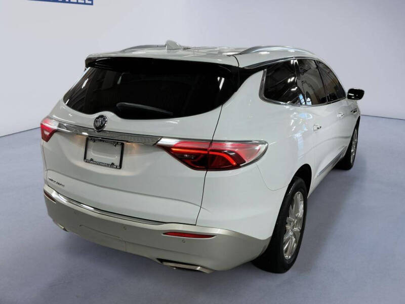 2022 Buick Enclave Essence