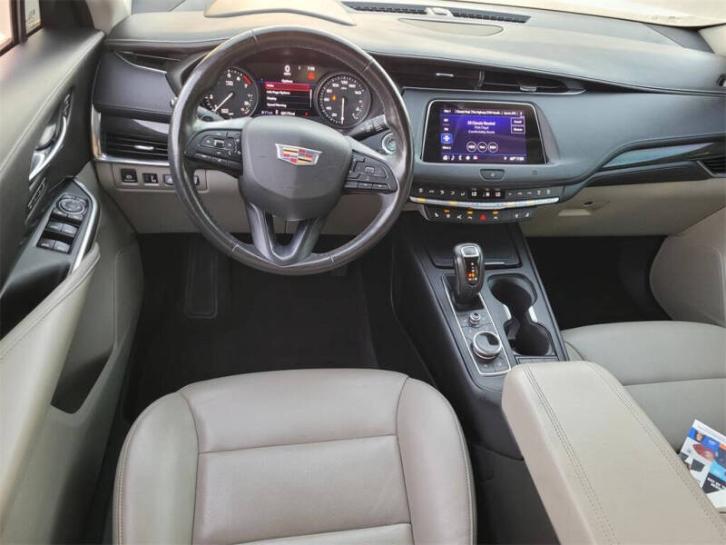 2019 Cadillac XT4 Premium Luxury