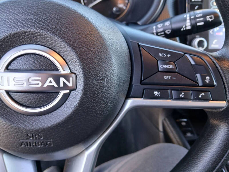 2022 Nissan Kicks SV