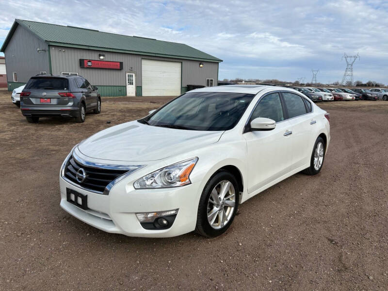 2013 Nissan Altima for sale at Car Connection in Tea SD