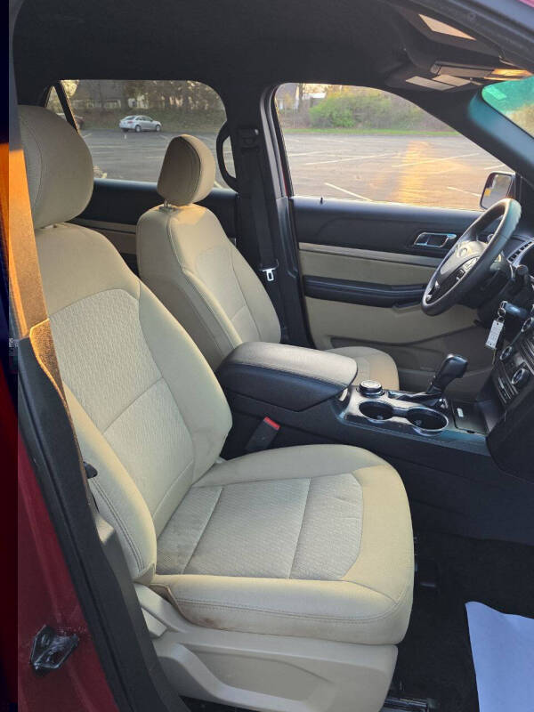 2017 Ford Explorer
