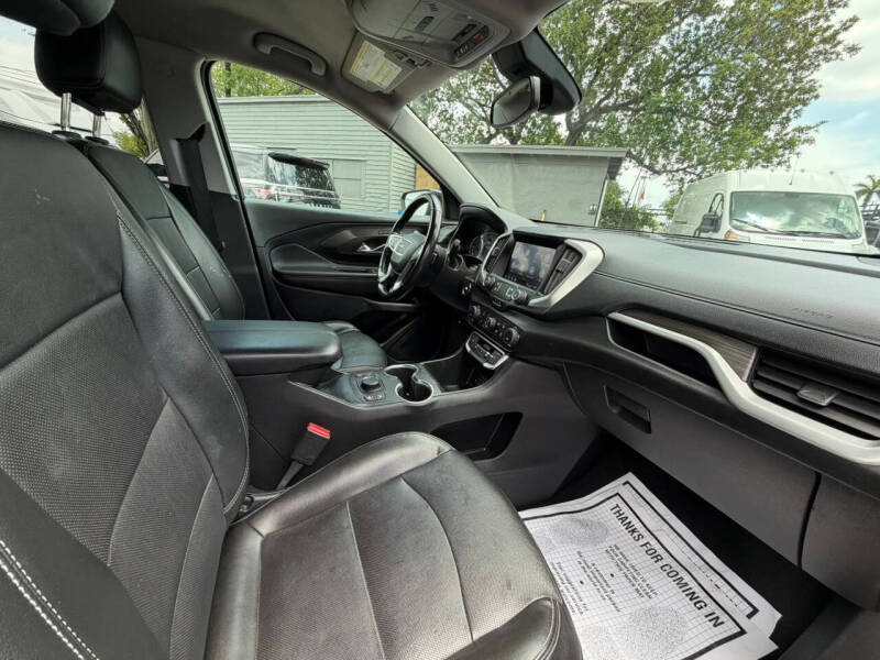 2022 GMC Terrain SLT