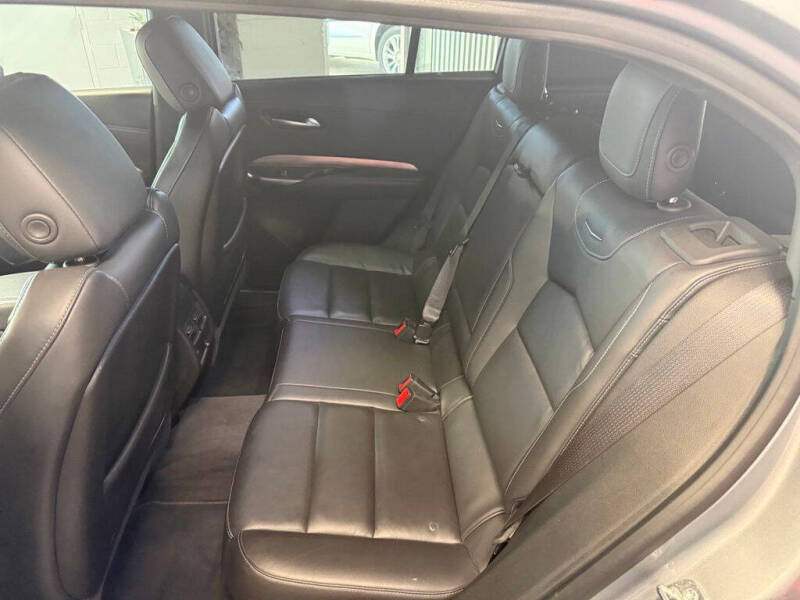 2024 Cadillac XT4 Premium Luxury